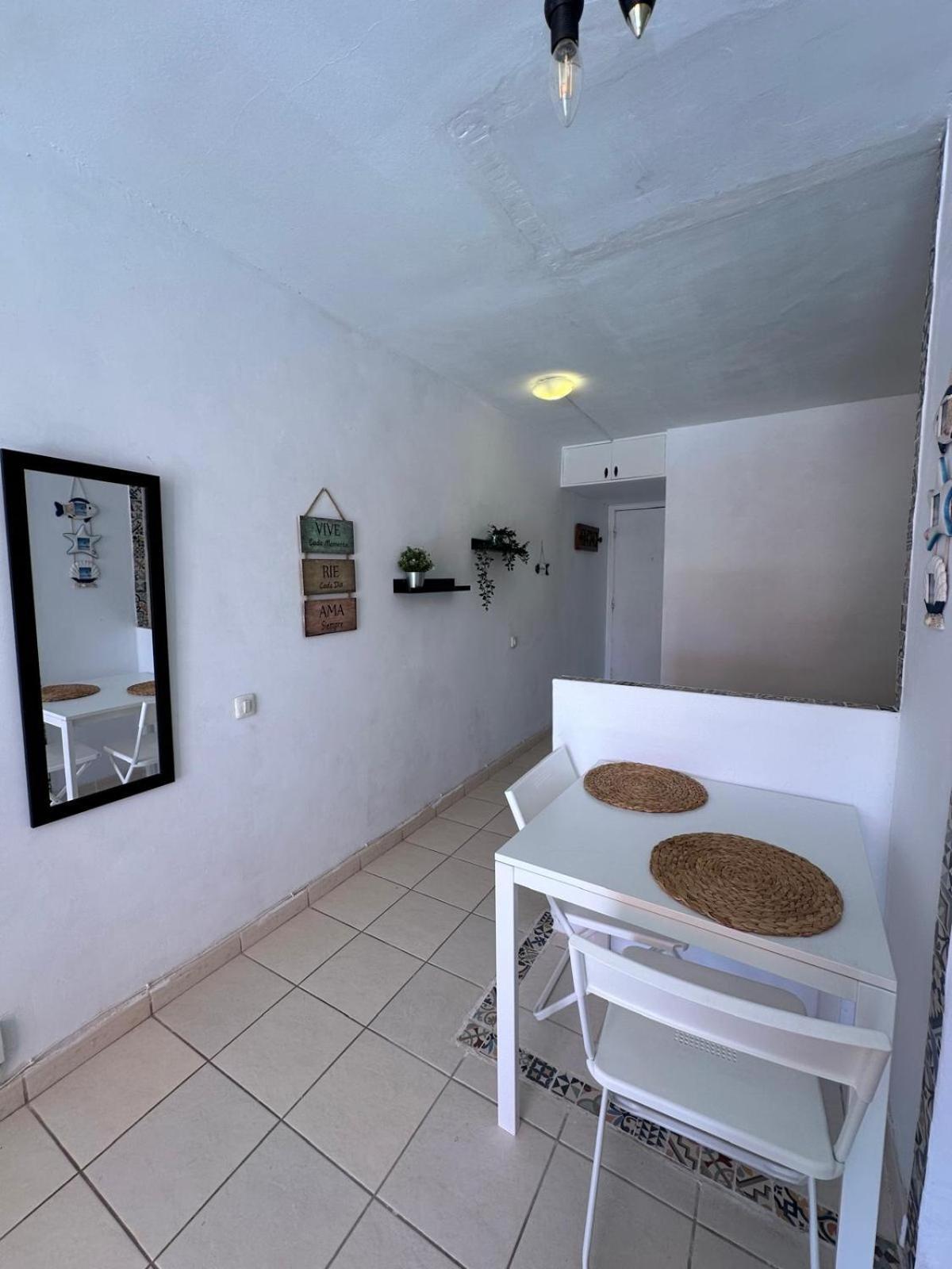 Apartamento Flat Con Piscina In Costa Del Silencio - 5 Minuti Dal Mare Arona  Exterior foto